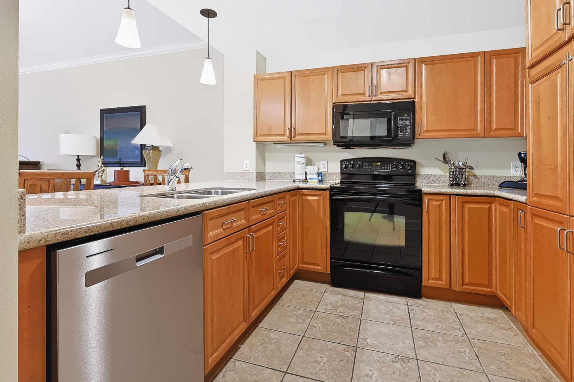 8121 Amalfi Pl.  Photo 8