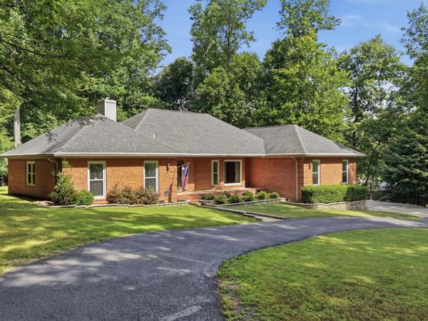 419 Laurel Crown Rd , Manchester, TN 37355