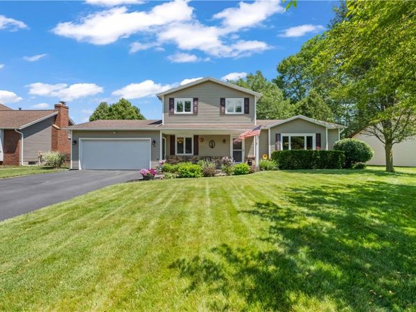 18 Mathew Lane , Rochester, NY 14626