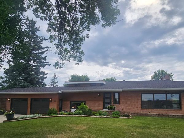 1310 4th Street N, Wahpeton, ND 58075