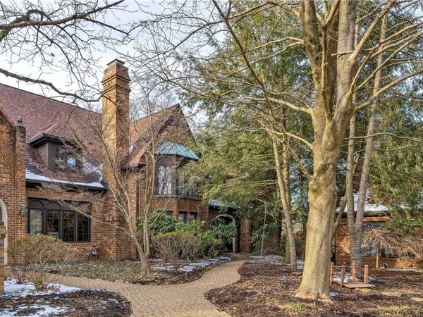 106 Bristol Sq , Pittsburgh, PA 15238