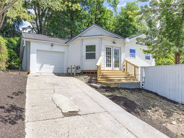 108 Lewis Dr, Pittsburgh, PA 15235