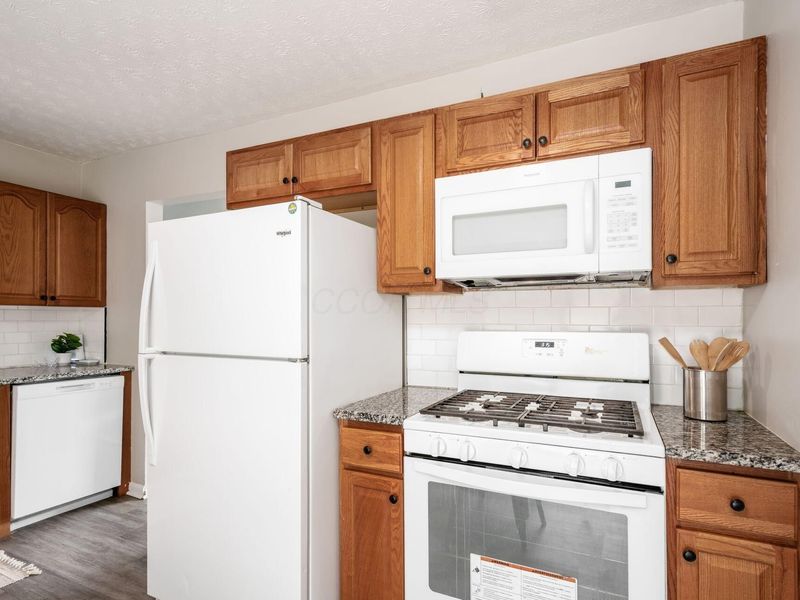 2498 Newburgh Drive , Columbus, OH 43219 Photo 13