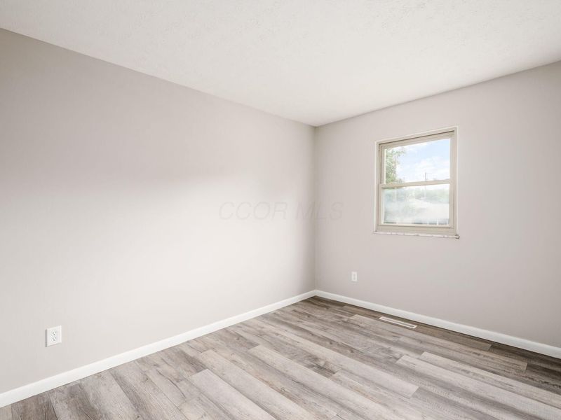 2498 Newburgh Drive , Columbus, OH 43219 Photo 17