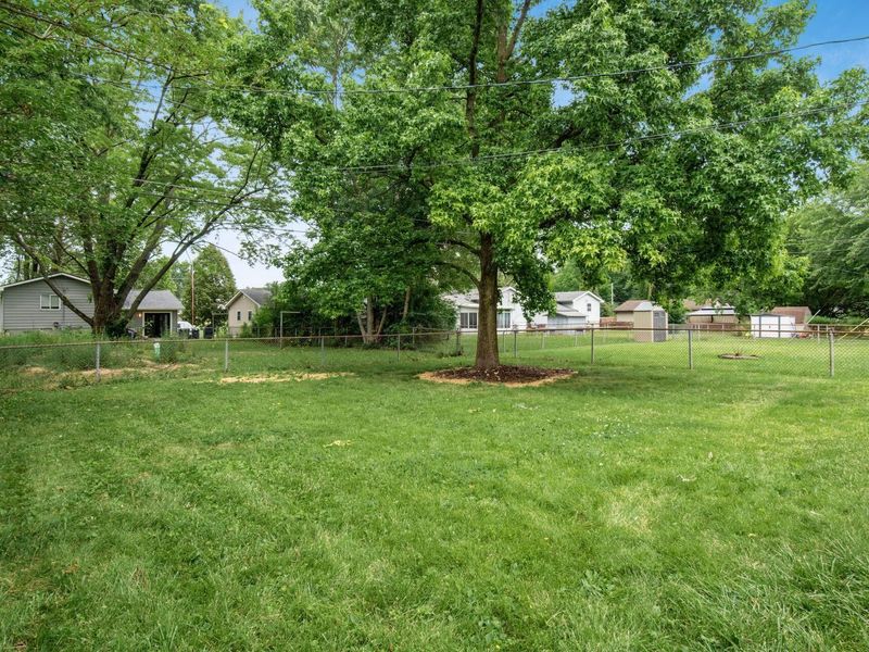 2498 Newburgh Drive , Columbus, OH 43219 Photo 30