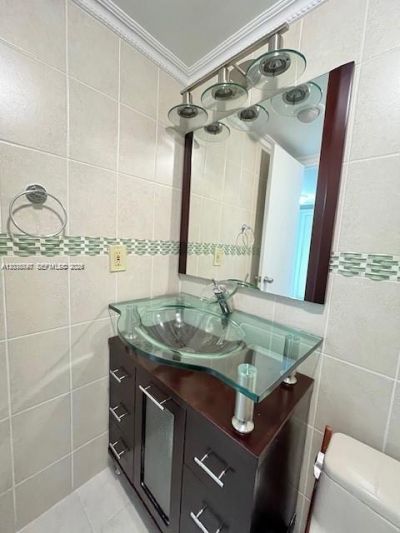 2540 W 67th Pl , Unit 204-28, Hialeah, FL 33016 Photo