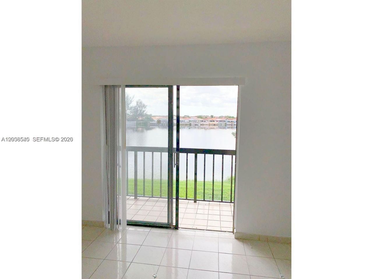 2540 W 67th Pl , Unit 204-28, Hialeah, FL 33016 Photo