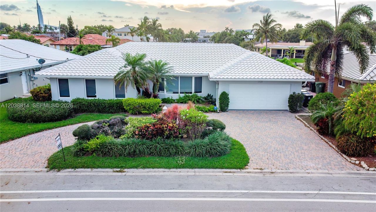 5721 Bayview Dr , Fort Lauderdale, FL 33308 Photo