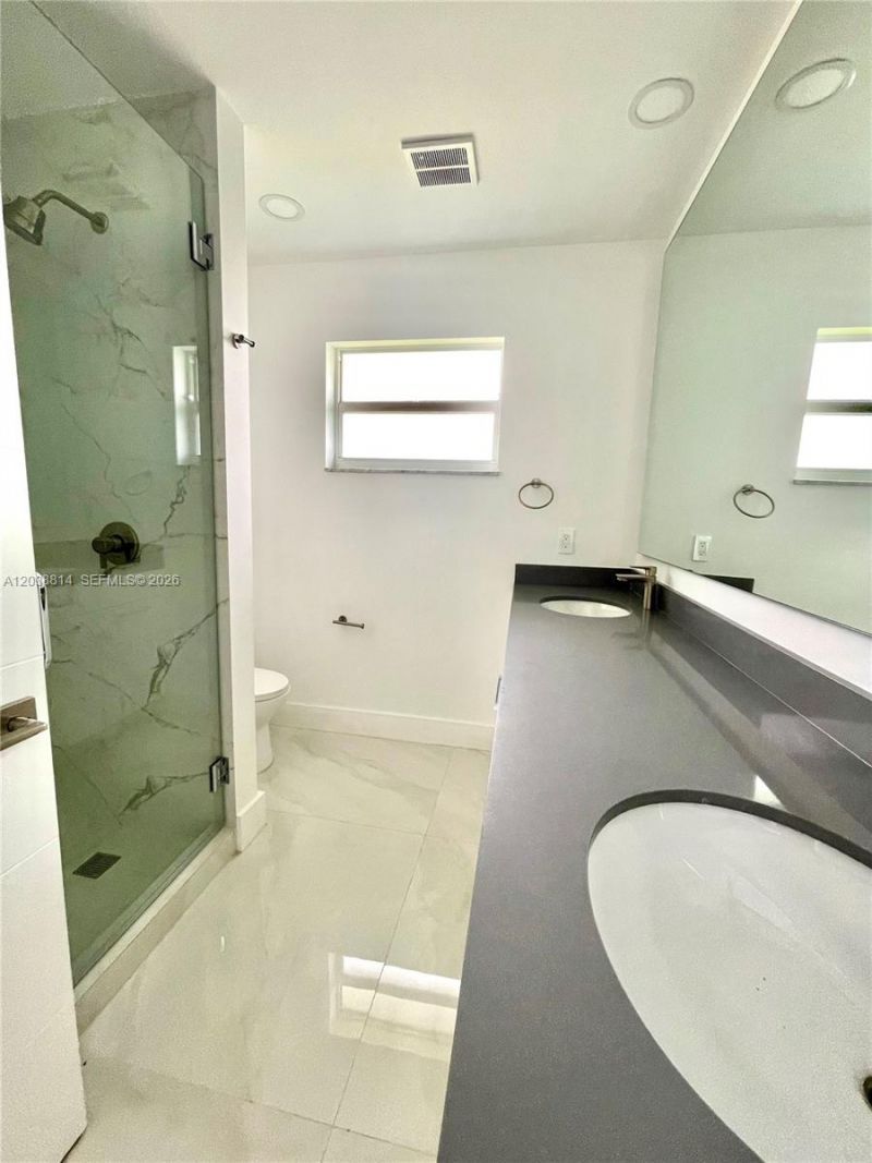 5721 Bayview Dr , Fort Lauderdale, FL 33308 Photo