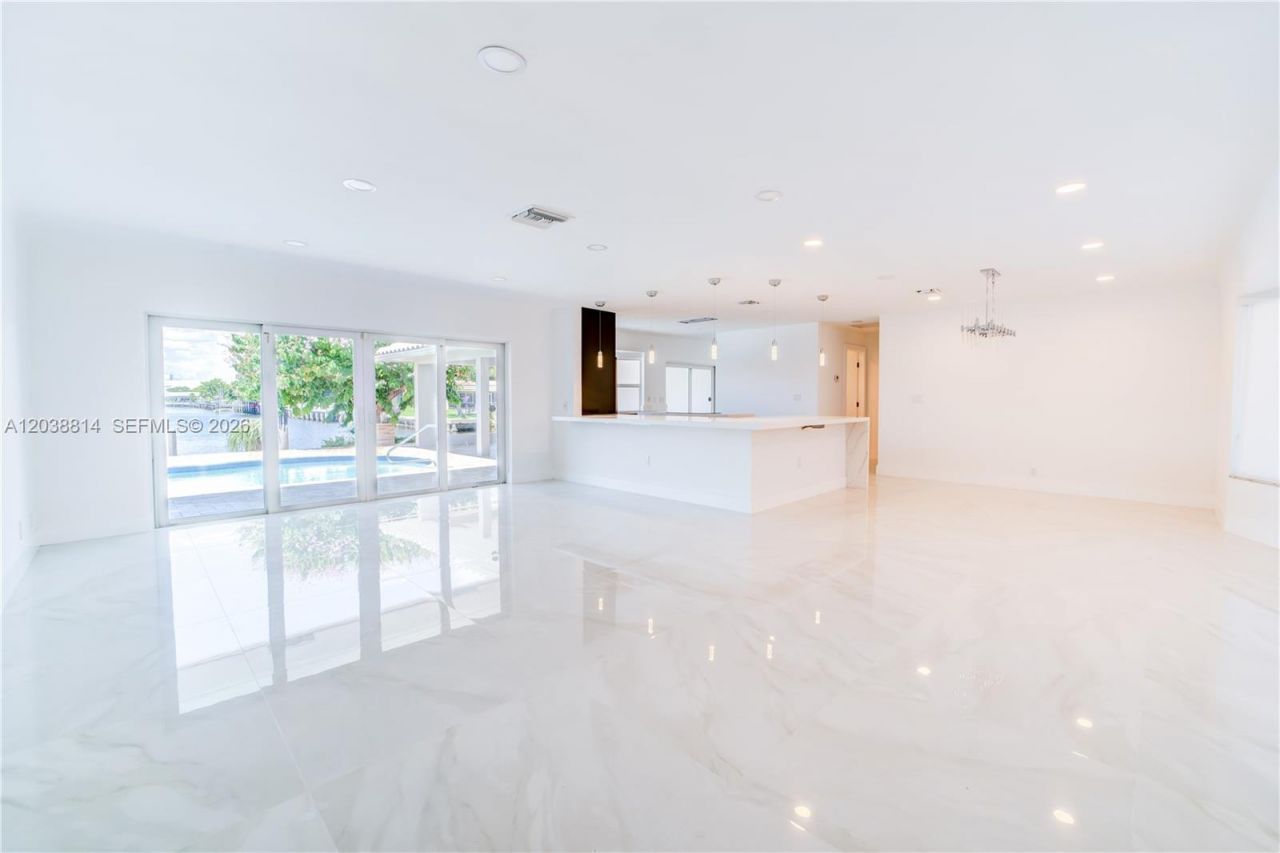5721 Bayview Dr , Fort Lauderdale, FL 33308 Photo