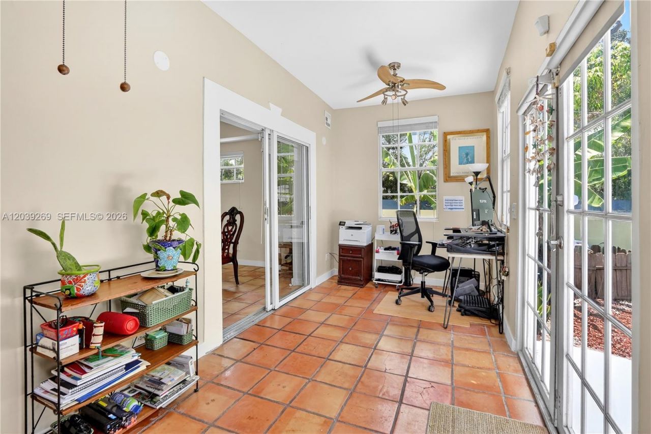 1642 SW 12th St , Miami, FL 33135 Photo