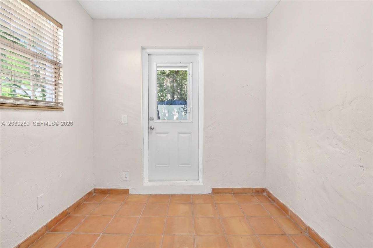 1642 SW 12th St , Miami, FL 33135 Photo