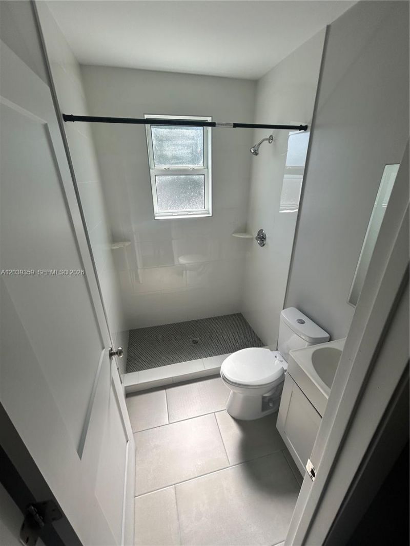 1740 NW 1st Pl, Unit 5, Miami, FL 33136 Photo