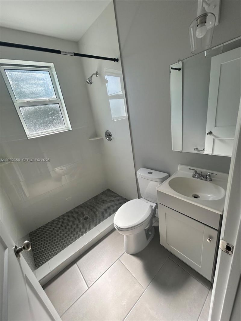 1740 NW 1st Pl, Unit 5, Miami, FL 33136 Photo