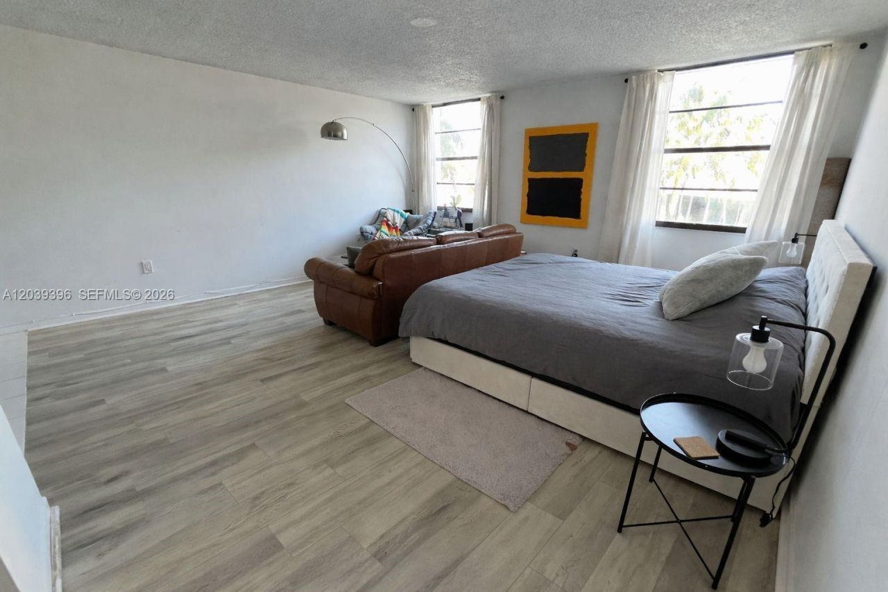710 Washington Ave , Unit 319, Miami Beach, FL 33139 Photo