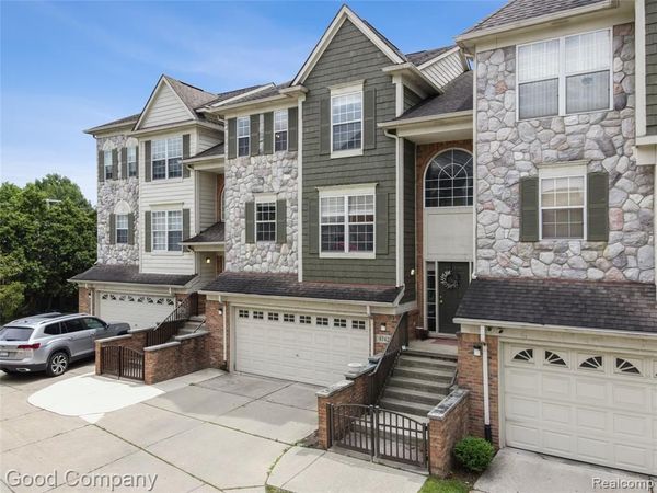 4742 Maddie Lane, Dearborn, MI 48126
