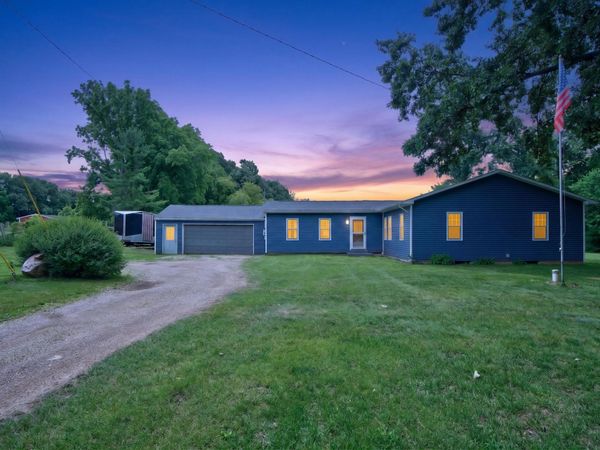 8959 Gordon Road, Parma, MI 49269