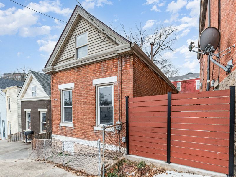 921 Worth Street, Covington, KY 41011 Photo 1