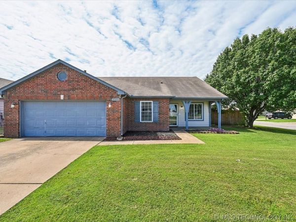 20200 E 42nd Street S, Broken Arrow, OK 74014