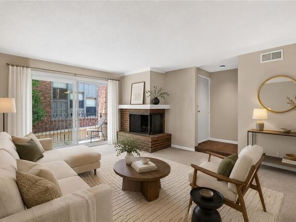 3608 Gillham Road, Unit 26, Kansas City, MO 64111