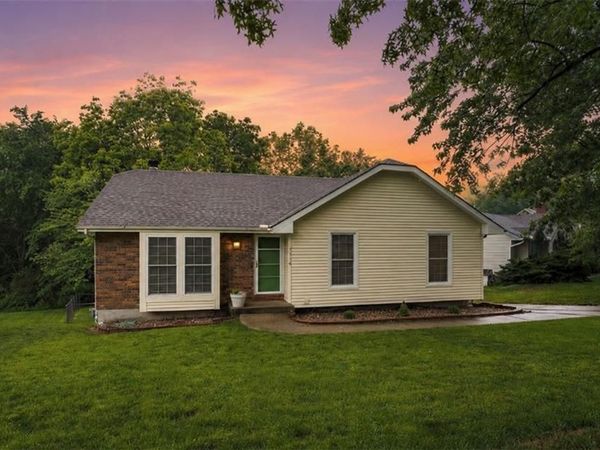 7114 NW Rhode Avenue, Kansas City, MO 64152