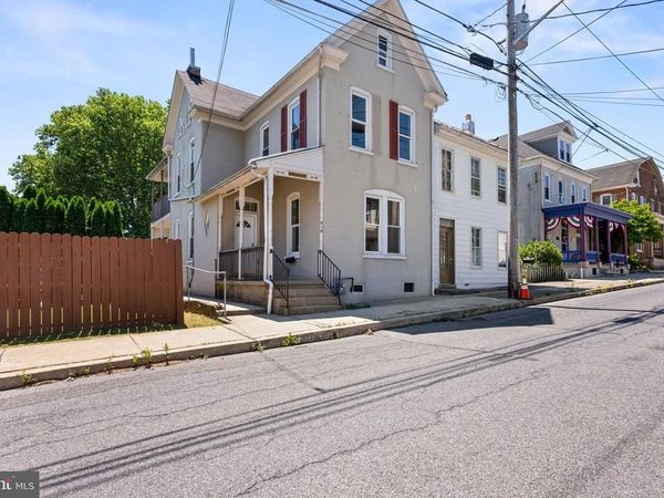 414 W WALNUT STREET , KUTZTOWN, PA 19530