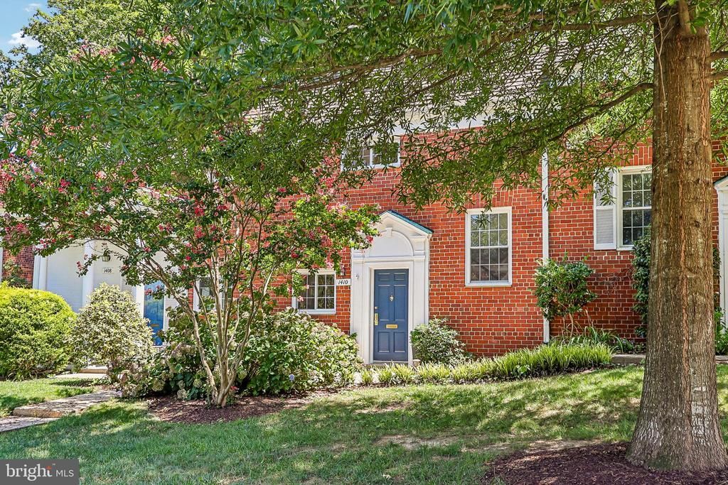 1410 Martha Custis Drive, Alexandria, VA 22302 Main Photo