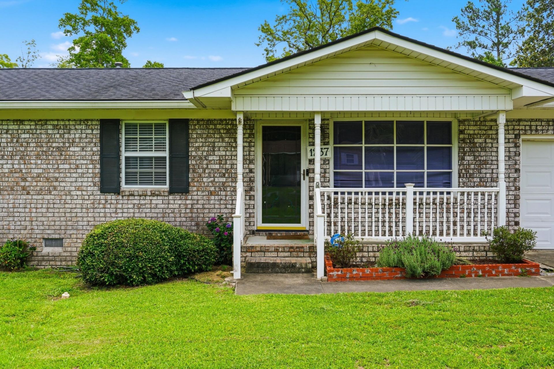 1237 Redeemer Drive Photo 4