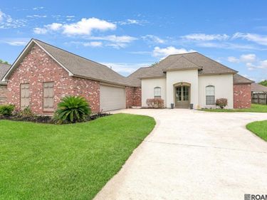 4001 Moss Trail Dr, Zachary, LA 70791