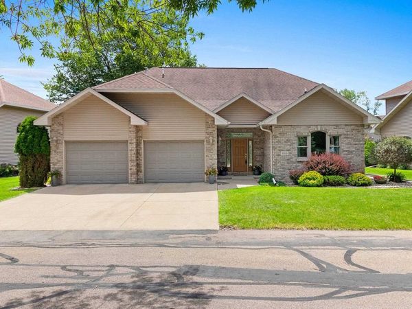 935 BRIGHTON DRIVE, Menasha, WI 54952