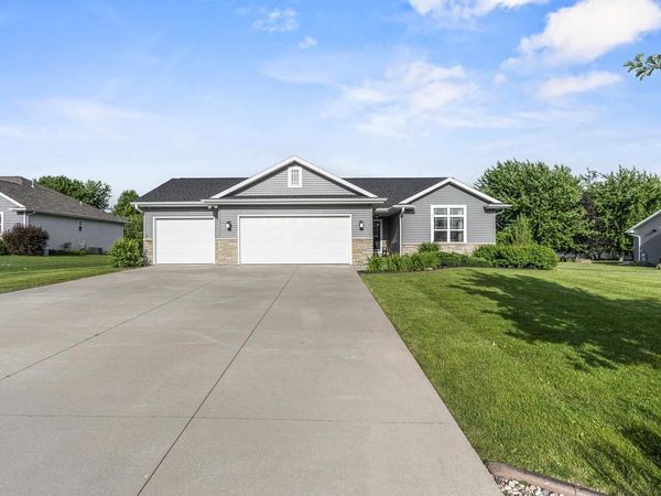 N2334 HEAVENLY DRIVE, Greenville, WI 54942
