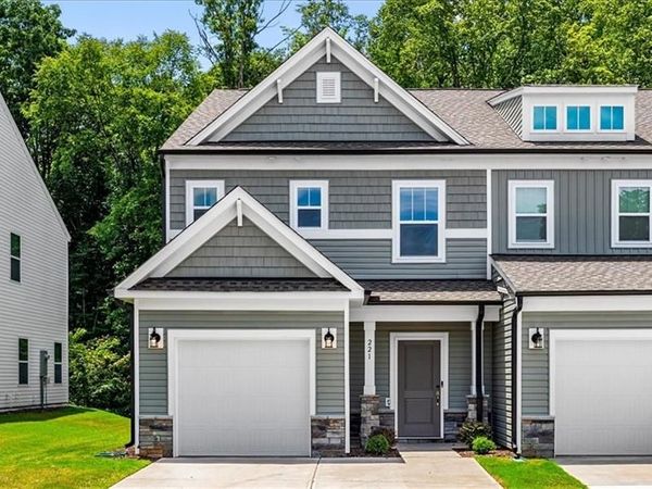 221 Latrobe Lane, Greensboro, NC 27455