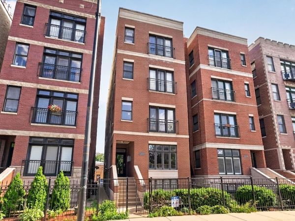 2633 W Belmont Avenue, Unit 2, Chicago, IL 60618