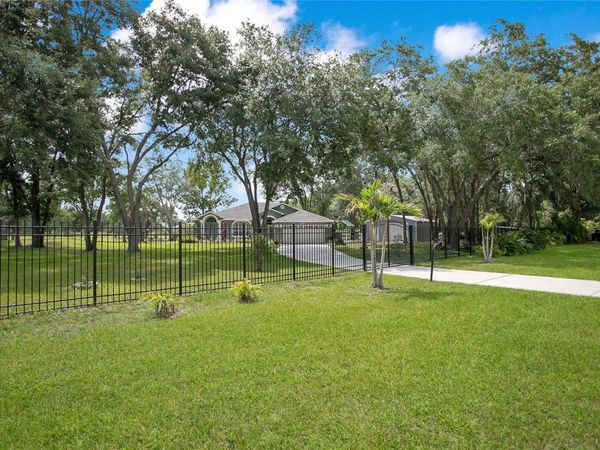 19616 LIVINGSTON AVENUE , LUTZ, FL 33559