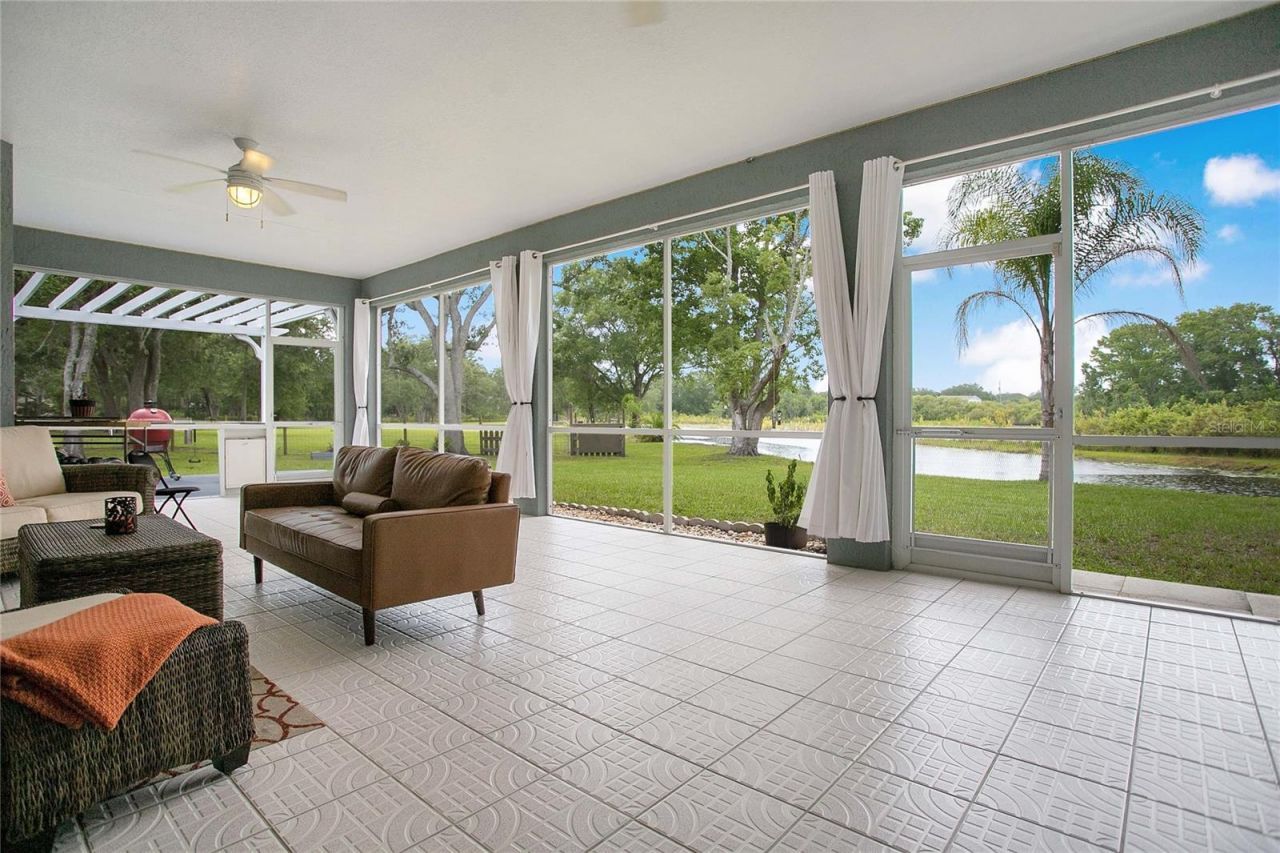 19616 Livingston Avenue , Lutz, FL 33559 Photo