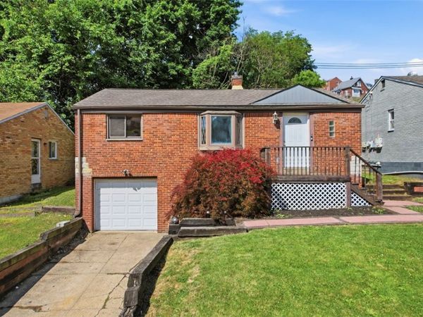 626 Perrilyn St, Pittsburgh, PA 15226