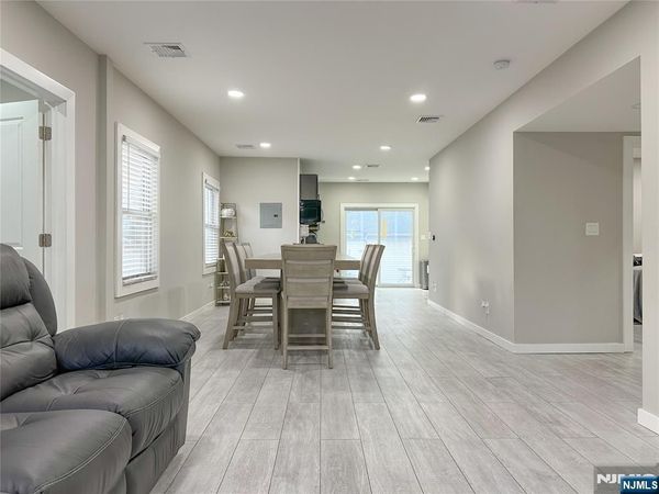 697 Kearny Avenue, KEARNY, NJ 07032