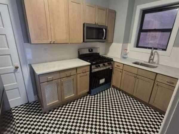67 W Main Street, BOGOTA, NJ 07603