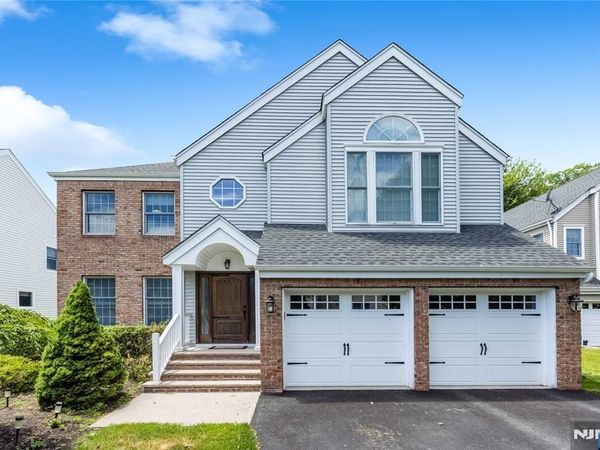 534 Alosio Drive, RIVER VALE, NJ 07675