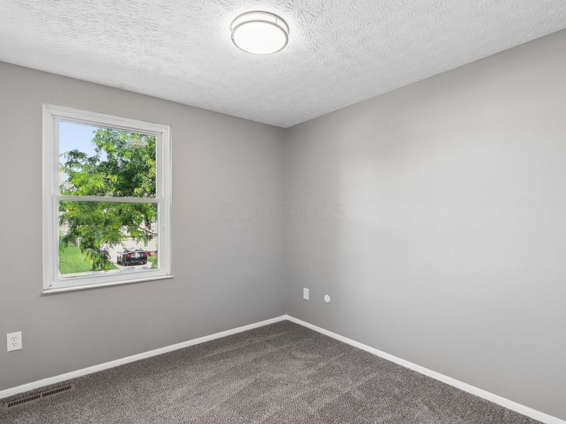 1300 Laurel Green Place, Galloway, OH 43119 Photo 13