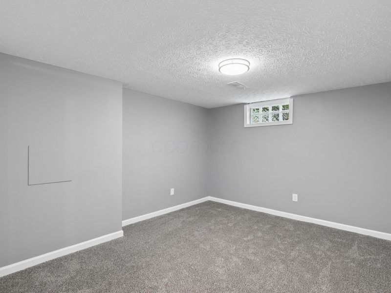 1300 Laurel Green Place, Galloway, OH 43119 Photo 21