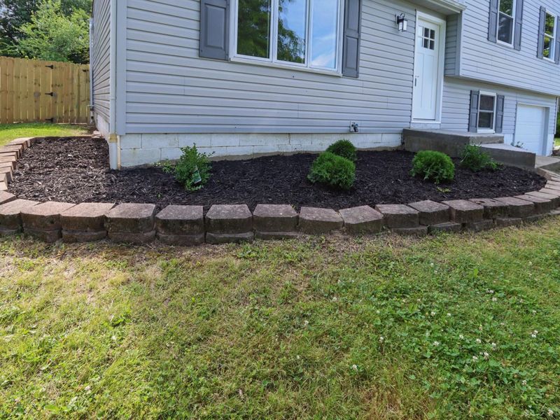 1300 Laurel Green Place, Galloway, OH 43119 Photo 3