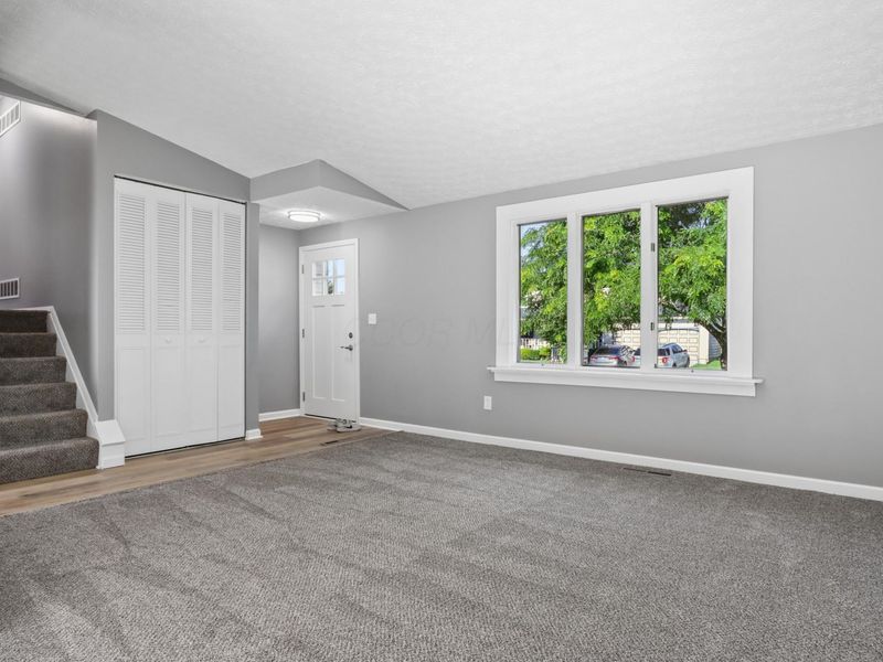 1300 Laurel Green Place, Galloway, OH 43119 Photo 6