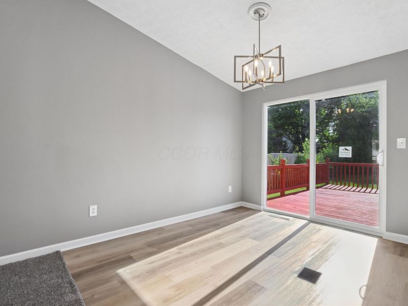 1300 Laurel Green Place, Galloway, OH 43119 Photo 7