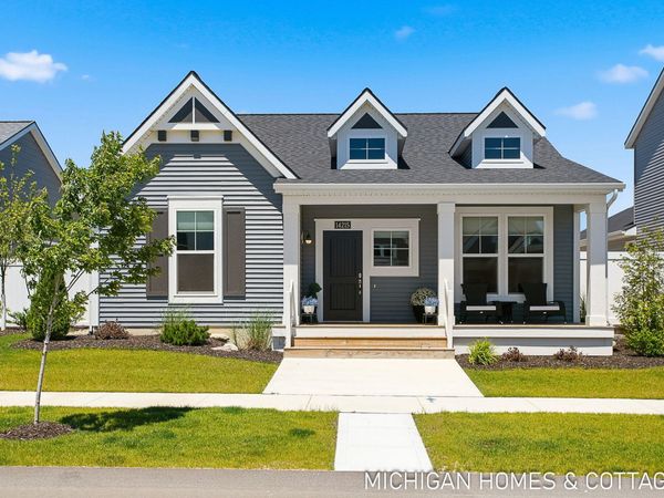 14215 Clubside Lane, Holland, MI 49424