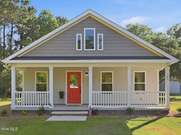 307 Pauline Court , Holly Ridge, NC 28445