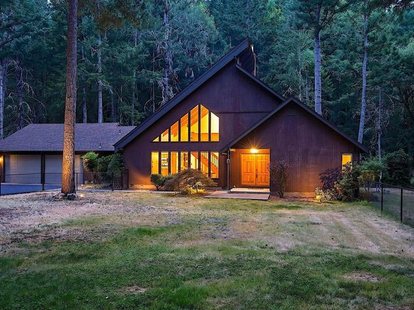 484 Round Prairie Road, Wilderville, OR 97543