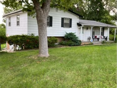 2917 N 94th Avenue, Omaha, NE 68104