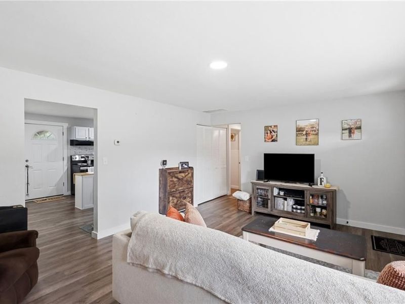 4326 Kitridge Road, Huber Heights, OH 45424 Photo 7