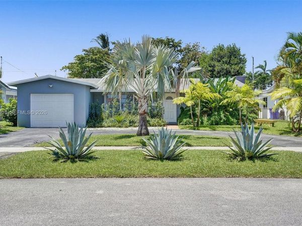 4519 Monroe St , Hollywood, FL 33021
